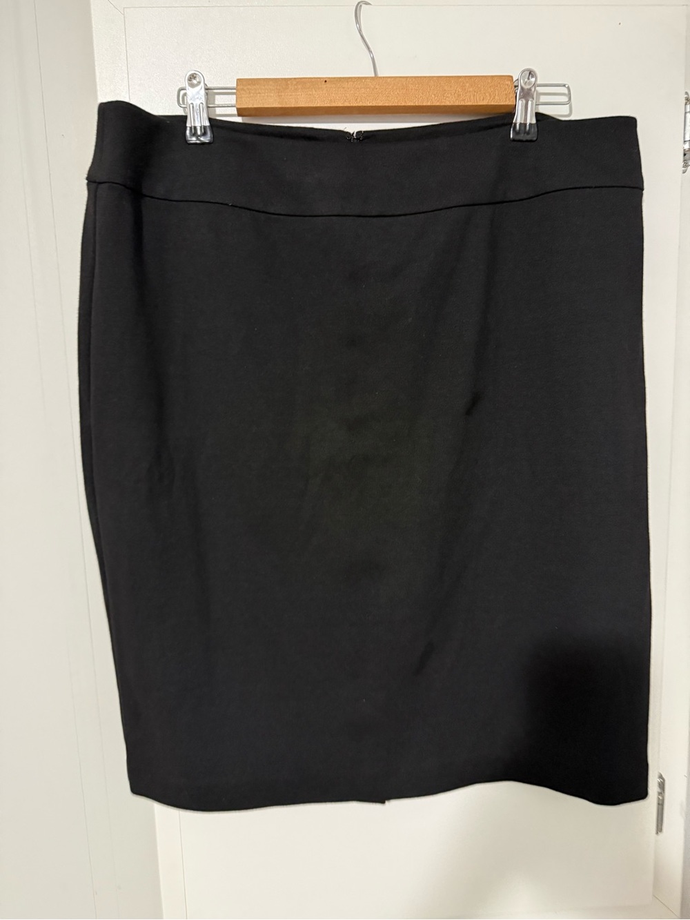 187. Jones Studio Black Pencil Skirt Academia Classic Minimalist